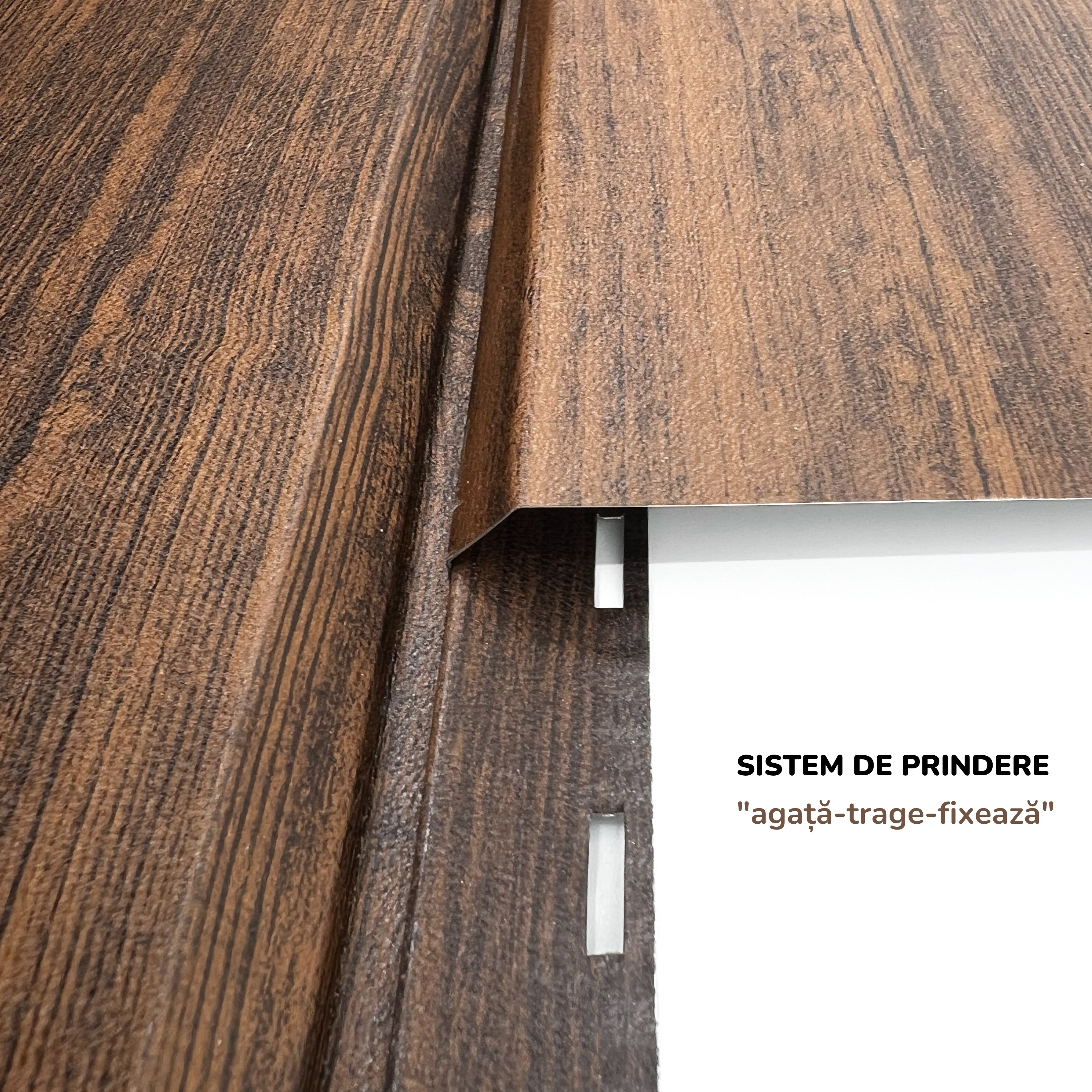 Lambriu Metalic Drept Jupiter, Mahon