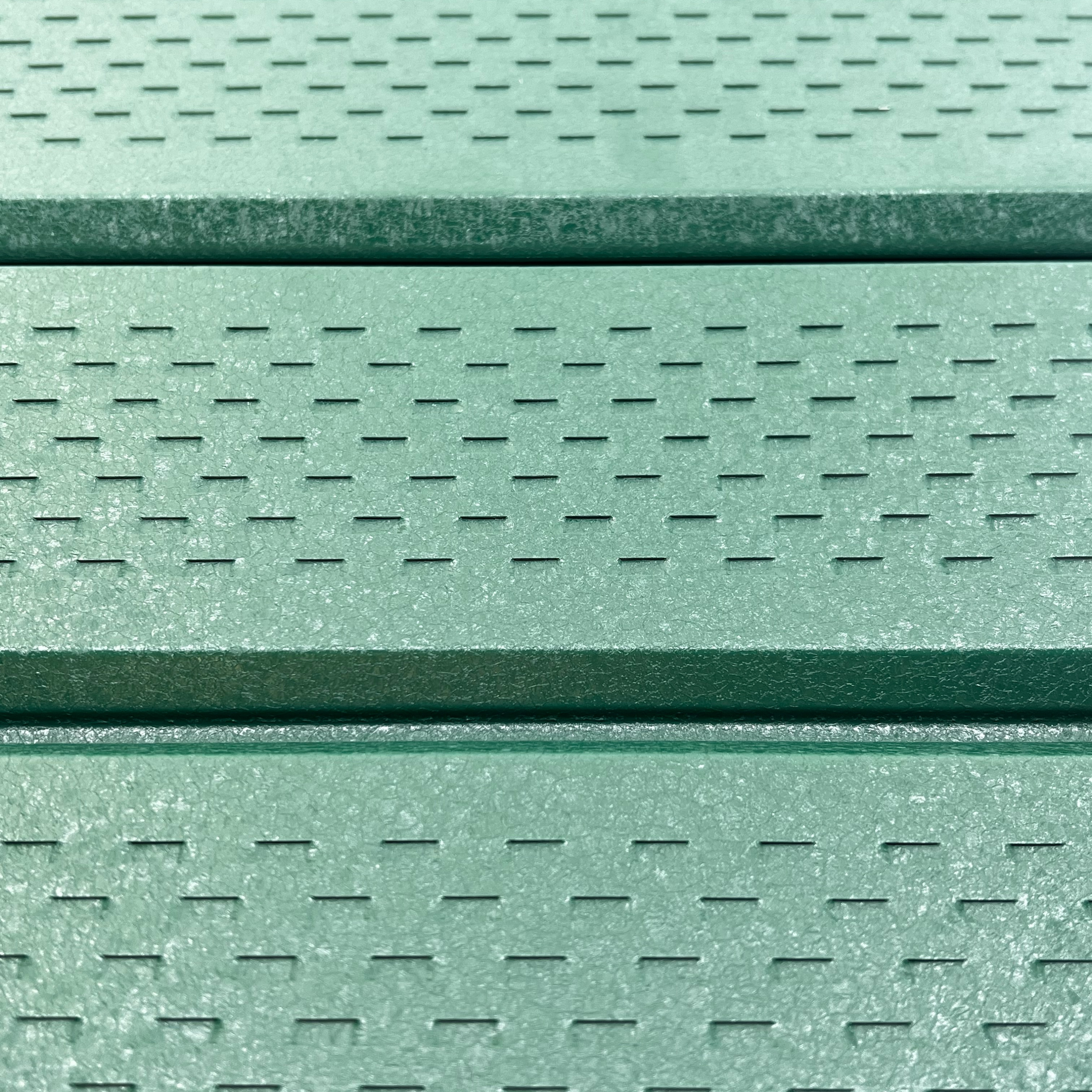Saturn | Lambriu Perforat | Verde Pin | RAL 6005
