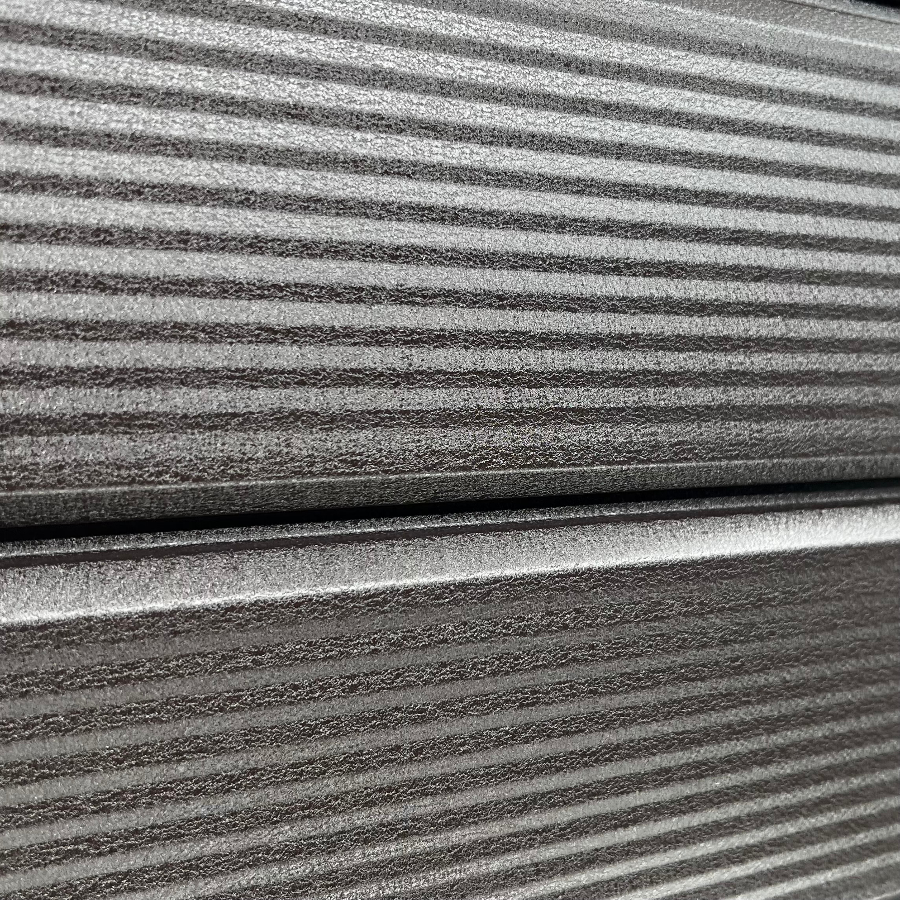 Venus | Lambriu Striat | Maro Cedru | RAL 8019