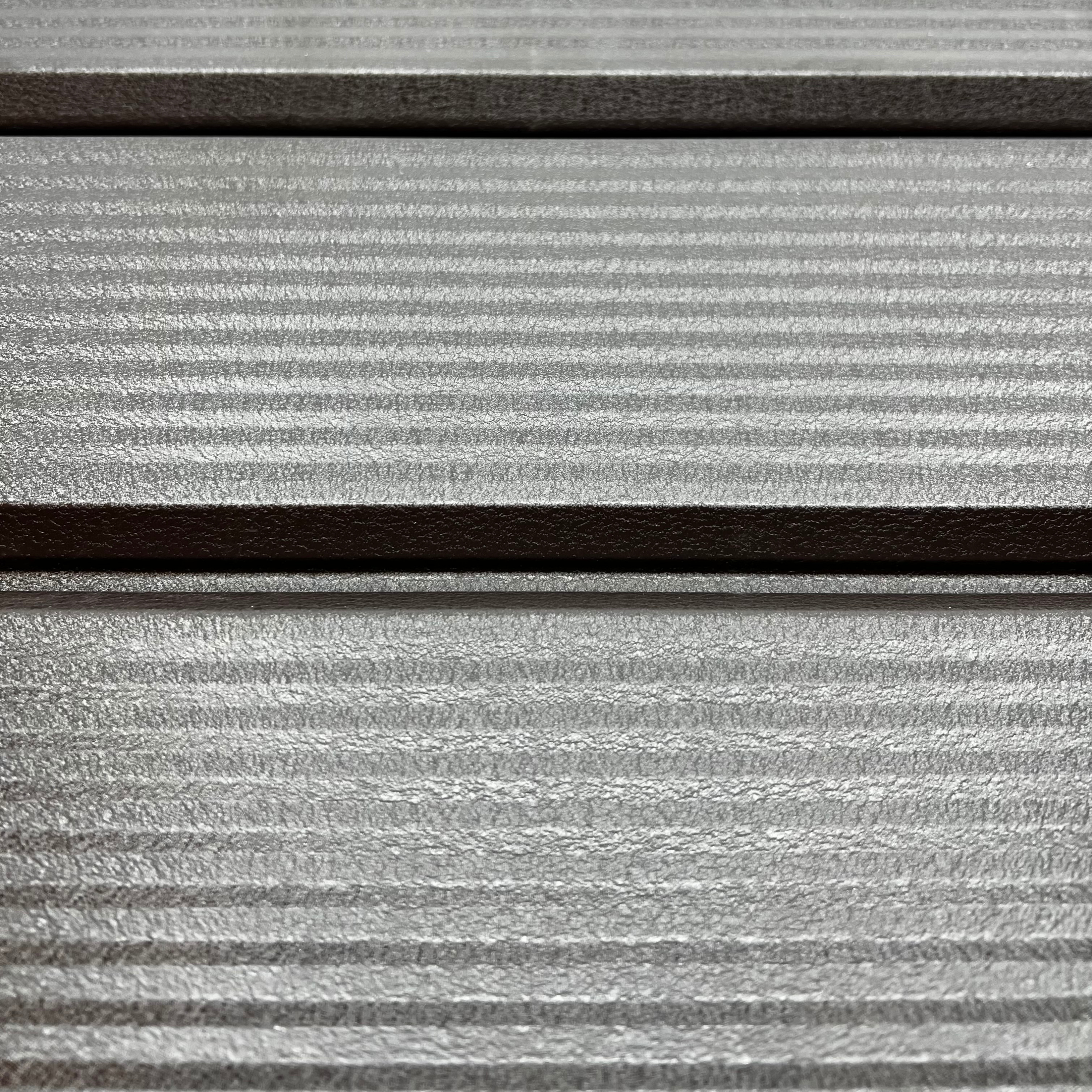 Venus | Lambriu Striat | Maro Cedru | RAL 8019