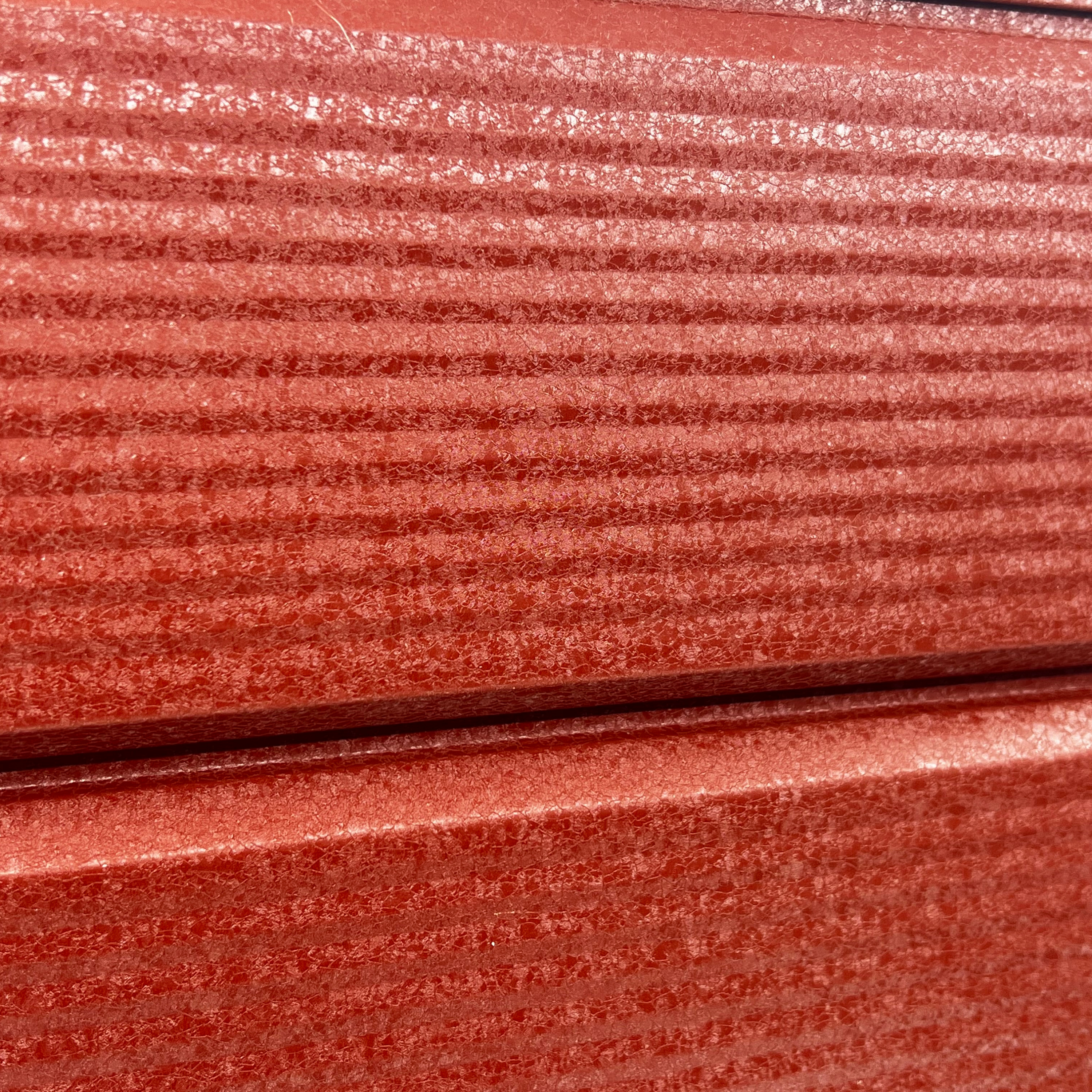 Venus | Lambriu Striat | Caramida Rosie | RAL 3009