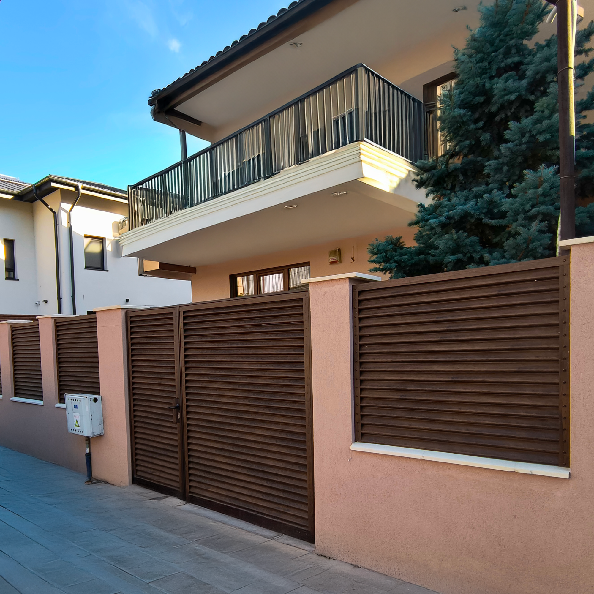 Gard Jaluzele Piramida | Mahon