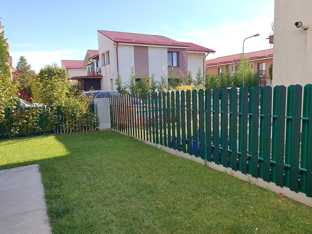 Verde Pin | RAL 6005 - Mici Imperfecțiuni