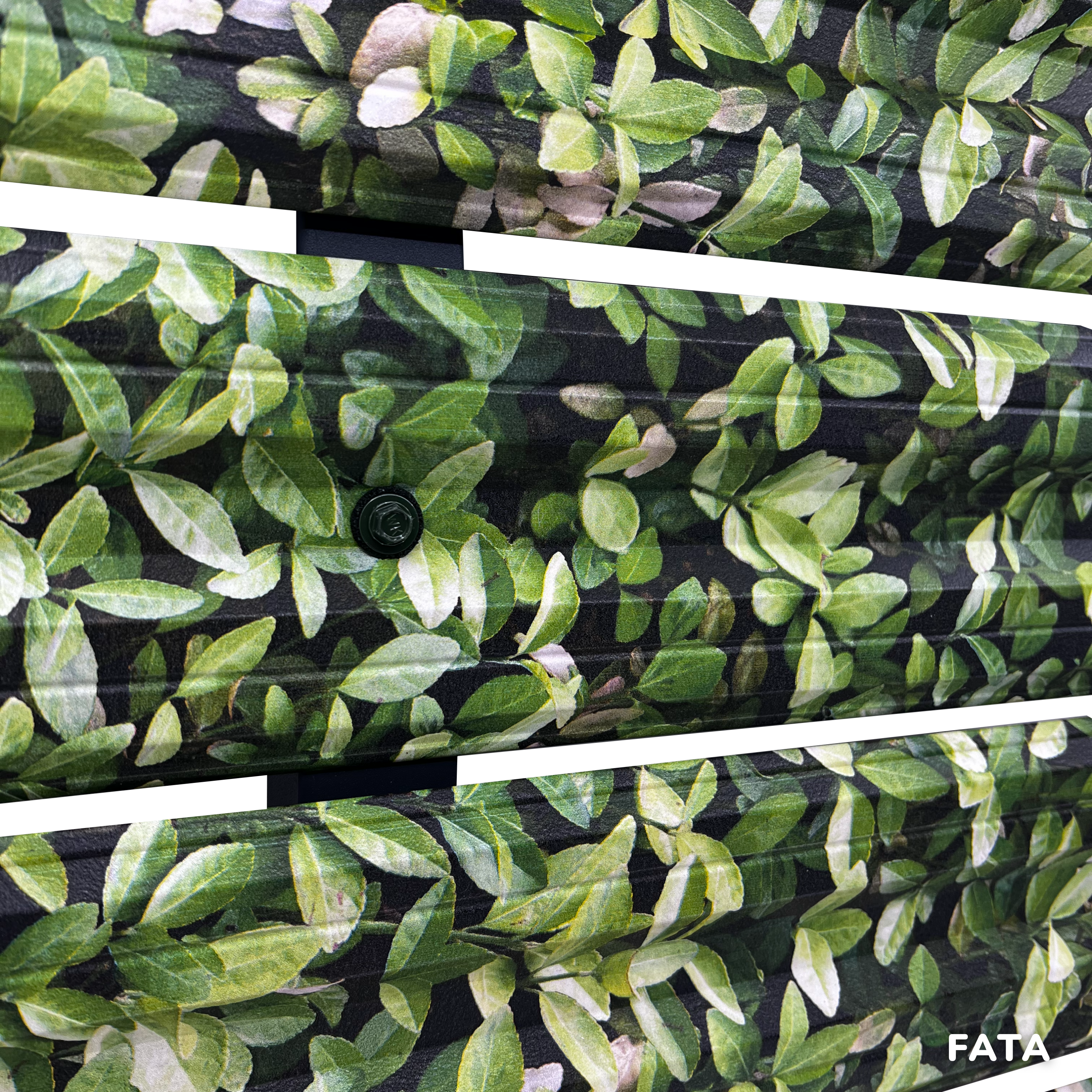 Prim-plan al modelului SIMETRICA Sipca Metalica cu finisaj de Print Digital în culoare Merișor, disponibil pe www.sipca.ro, fabricat de Top Profil Sistem.